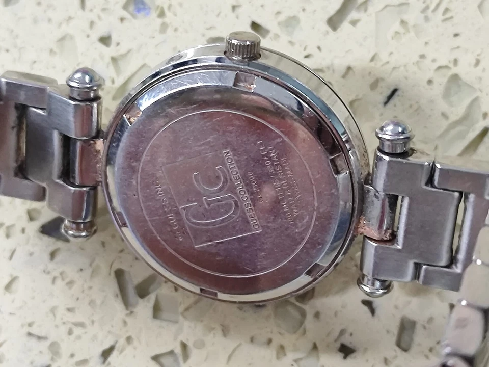 Reloj Guess Collection GC21000 Dama Esfera Blanca Acero Funcionando Foto 4 de 4