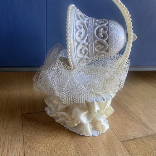 Vintage 60s Wedding Cake Topper Bells, Flowers, Tulle & Pearl Beads Ribbons - Picture 6 of 10