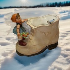 Vintage Inarco E-460 Shoe Planter Of Little Girl Standing On Toe With Flowers