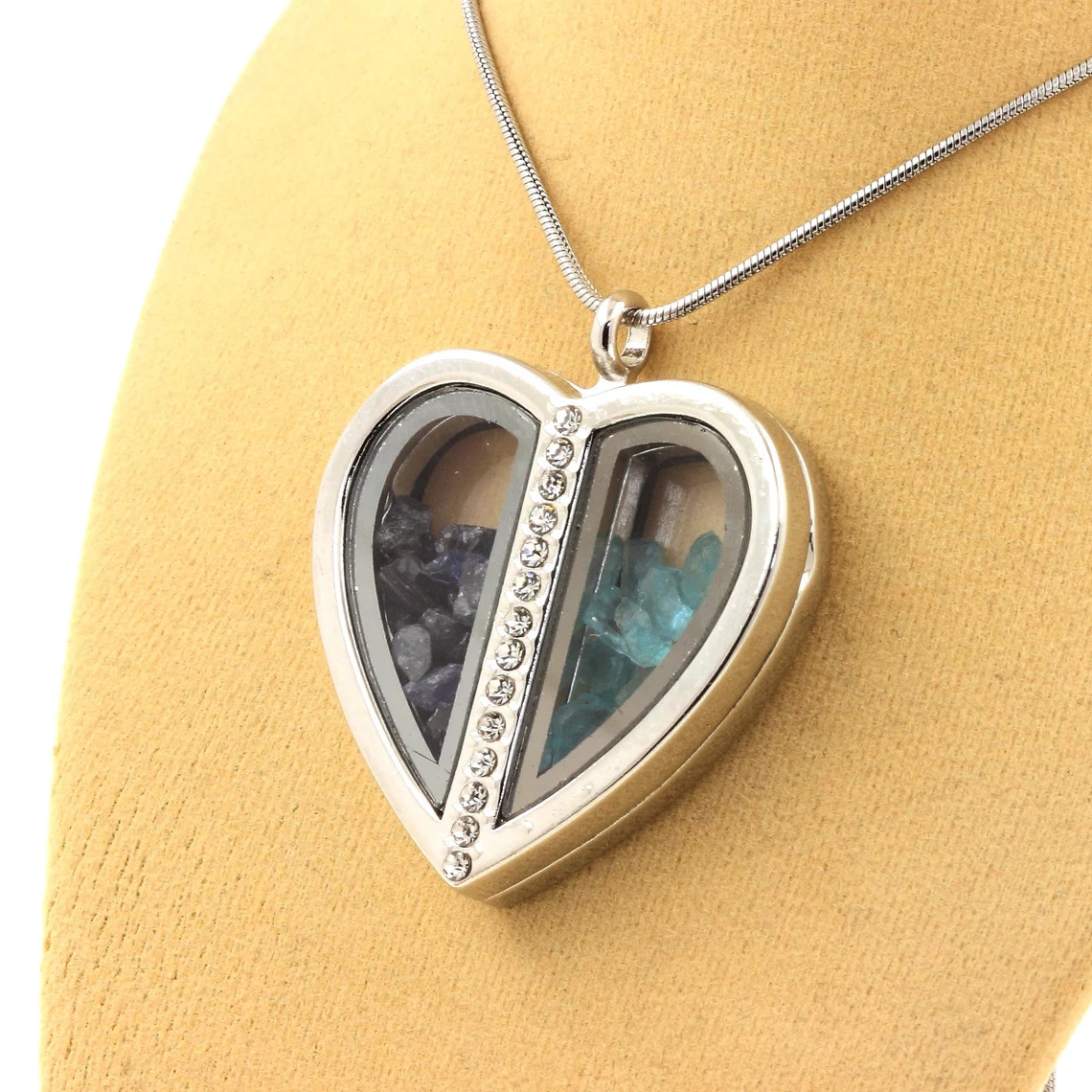 Collier Saphir brut pendentif cœur Apatite Paraïba, bijou pierres naturelles femme