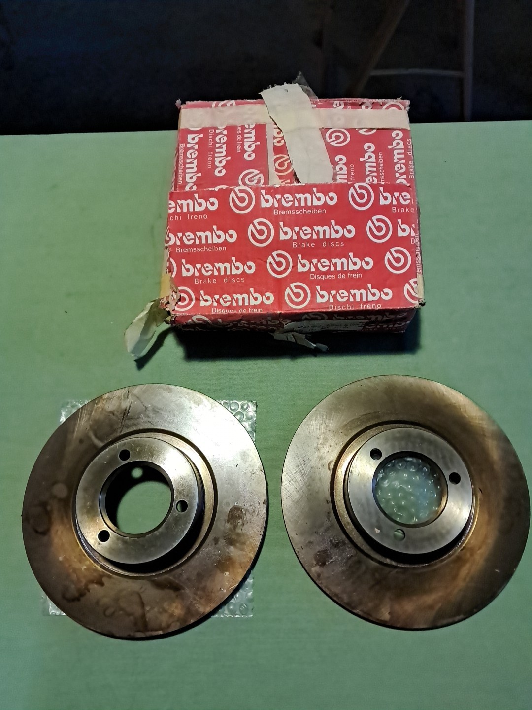 Disque de frein AV Brembo Peugeot 104 pièce de rechange train avant origine berline coupé