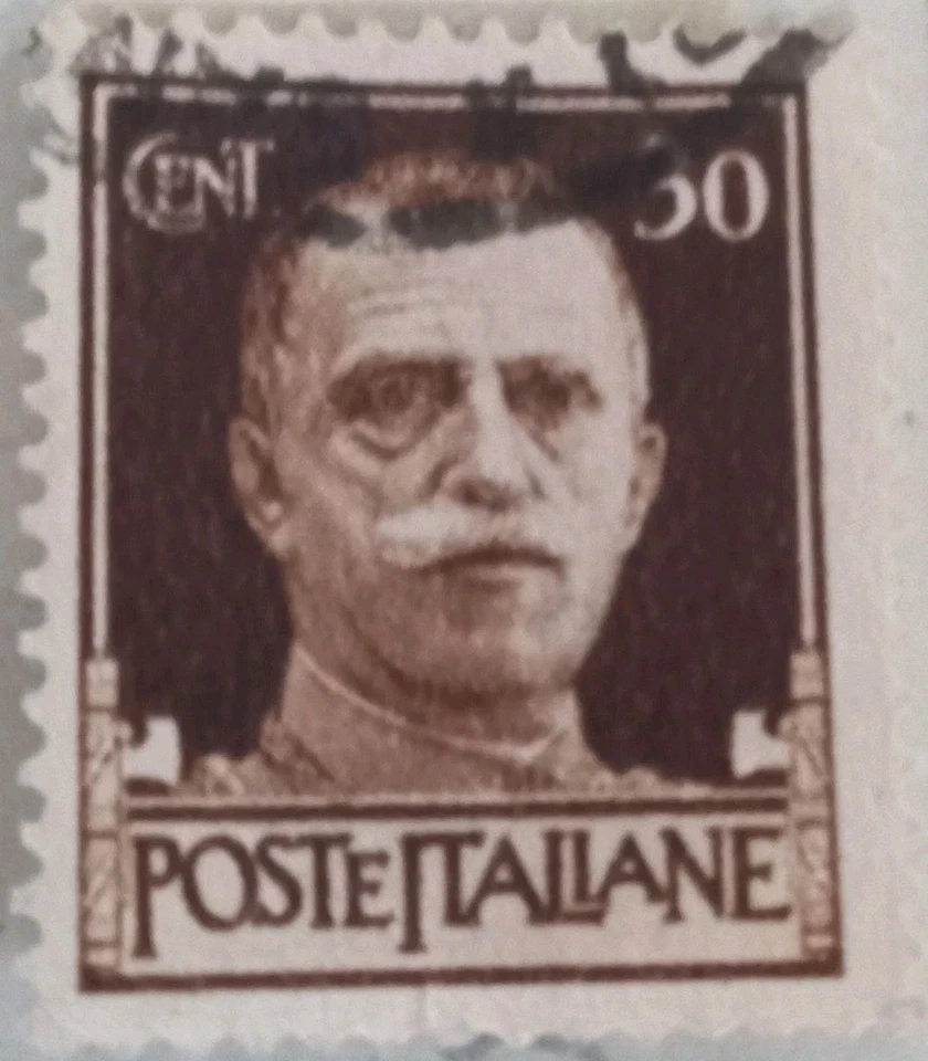 Sello de 30 centavos King Victor Emmanuel Poste Italiane Foto 2 de 2