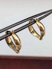 14k Yellow Gold Heart Hoop Earrings 16mm Length 17mm Width Snap Closure  1.1g