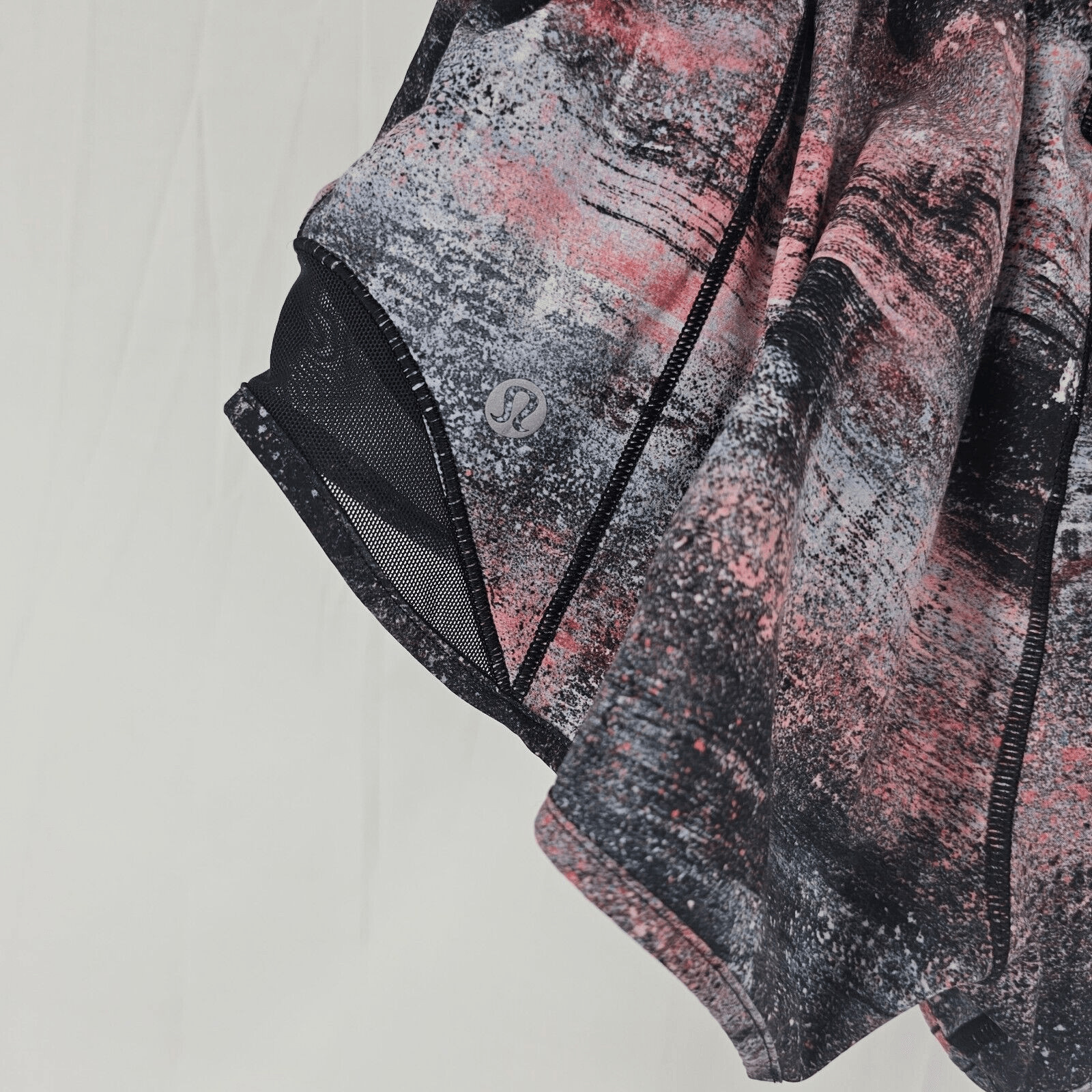 LULULEMON MULTICOLOR ABSTRACT PRINT MID-RISE RUNN… - image 4