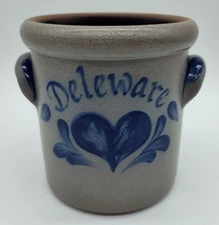 Rowe Pottery Works Deleware Heart 2001 4.25" Two Handled Crock Cobalt Salt Glaze