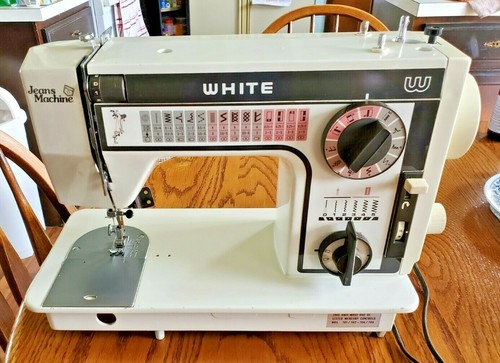 WEISSE NÄHMASCHINE MODELL 1088 - TEILE UND REPARATUR - GETESTET UND LÄUFT - Bild 1 von 7