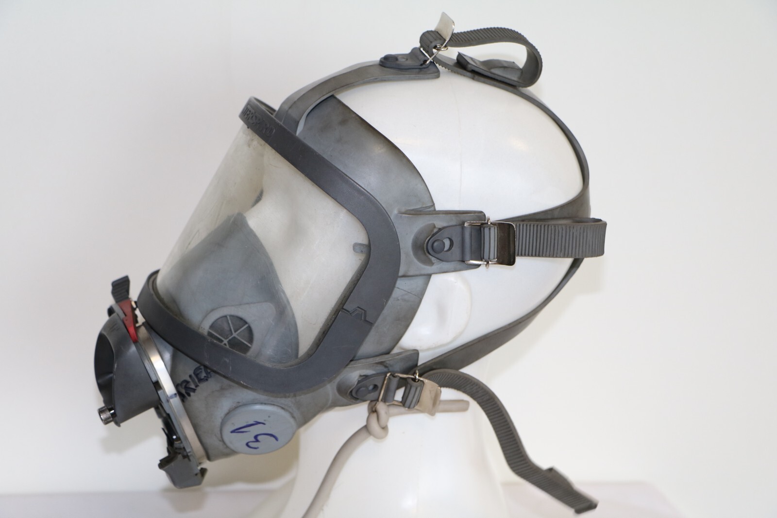 Interspiro full face mask USED gray rubber airsoft fun gift firefighter SCBA eBay