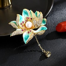 Elegant Zircon Crystal Lotus Flower Woman Brooch Pin Brown Pearl Jewelry Gift