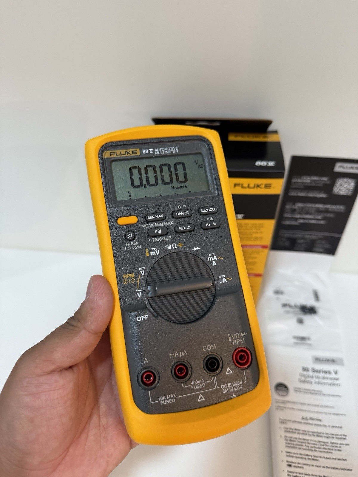 FLUKE 88V AUTOMOTIVE MULTIMETER (NEW FACTORY SEALED) CALIBRATED 2024 -SHIPS FAST