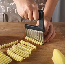 1PC Stainless Steel Wavy Potato Chip Slicer: Crinkle Cutter Knife for Veggies