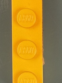 LEGO 1970s Classic Yellow Castle Brick 1 x 8 Pink Ribbon 3008pb006 For 6075 375