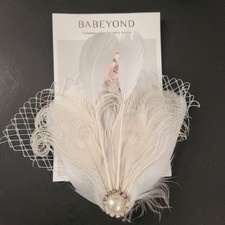 BABEYOND Art Deco Style White Fascinator Flapper Bridal Pearl Feather Headpiece
