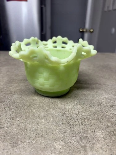 Vintage Fenton Glass Green Uranium Basket Weave Ruffled Vase