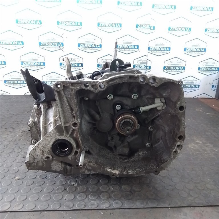 CAMBIO MANUALE RENAULT  CLIO «IV» (2013) MOT: D4F D7