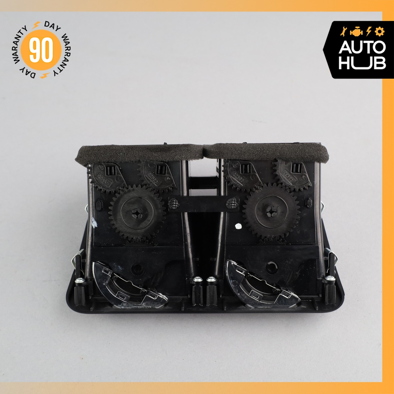 04-18 Maserati GranTurismo M145 Rear Center Console AC A/C Air Vent OEM