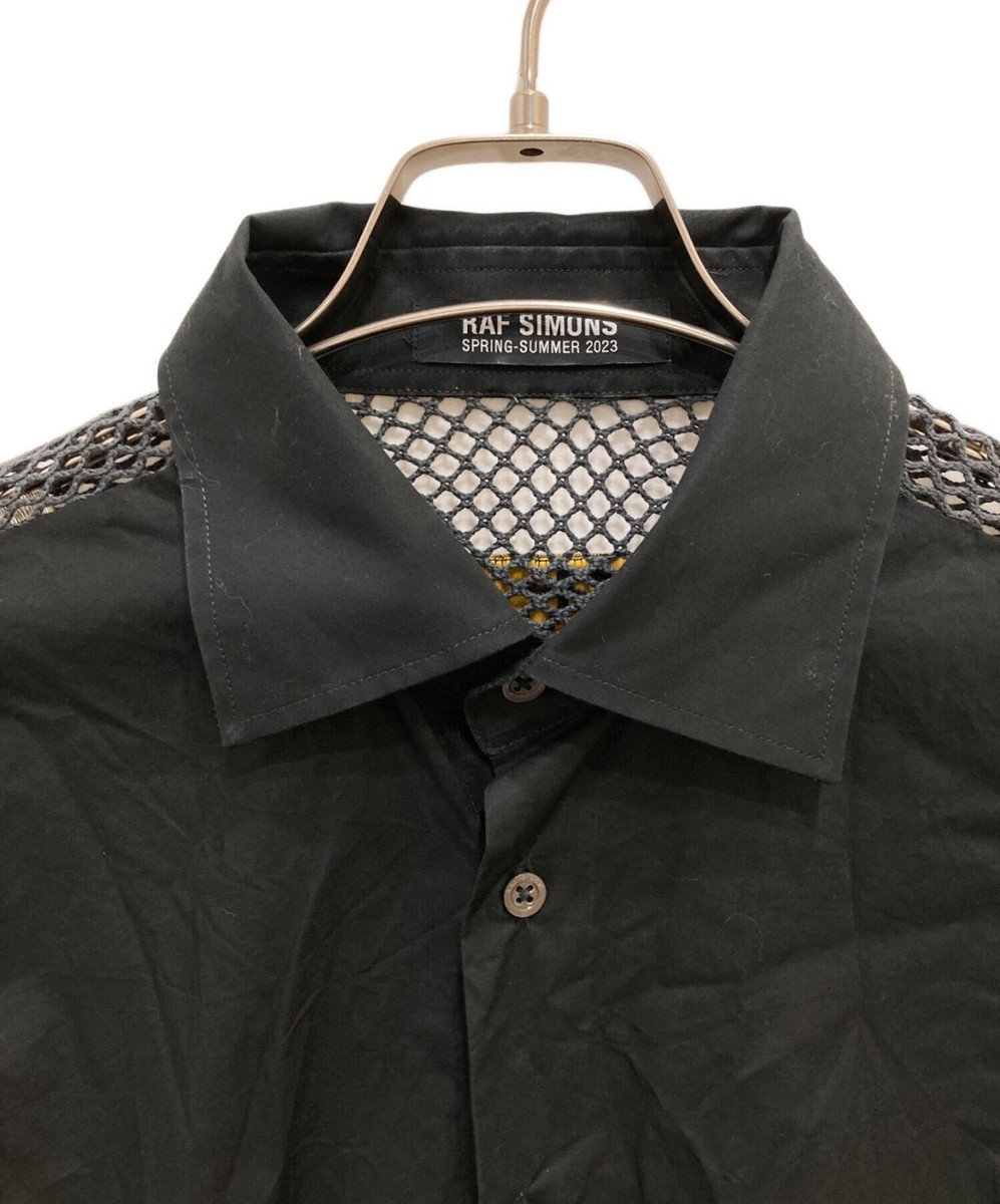 RAF SIMONS Classic shirt with net insert Size: 46 Black 231-W256