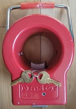 Master Lock 387 High Security King Pin Trailer Coupler Lock with Keys - READ