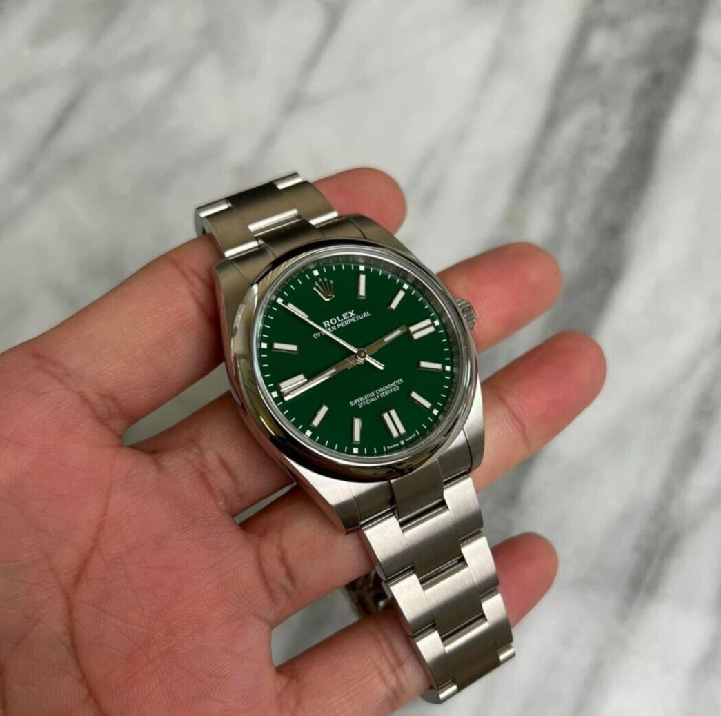Rolex Oyster Perpetual 41 124300 Green New, Complete, 2023