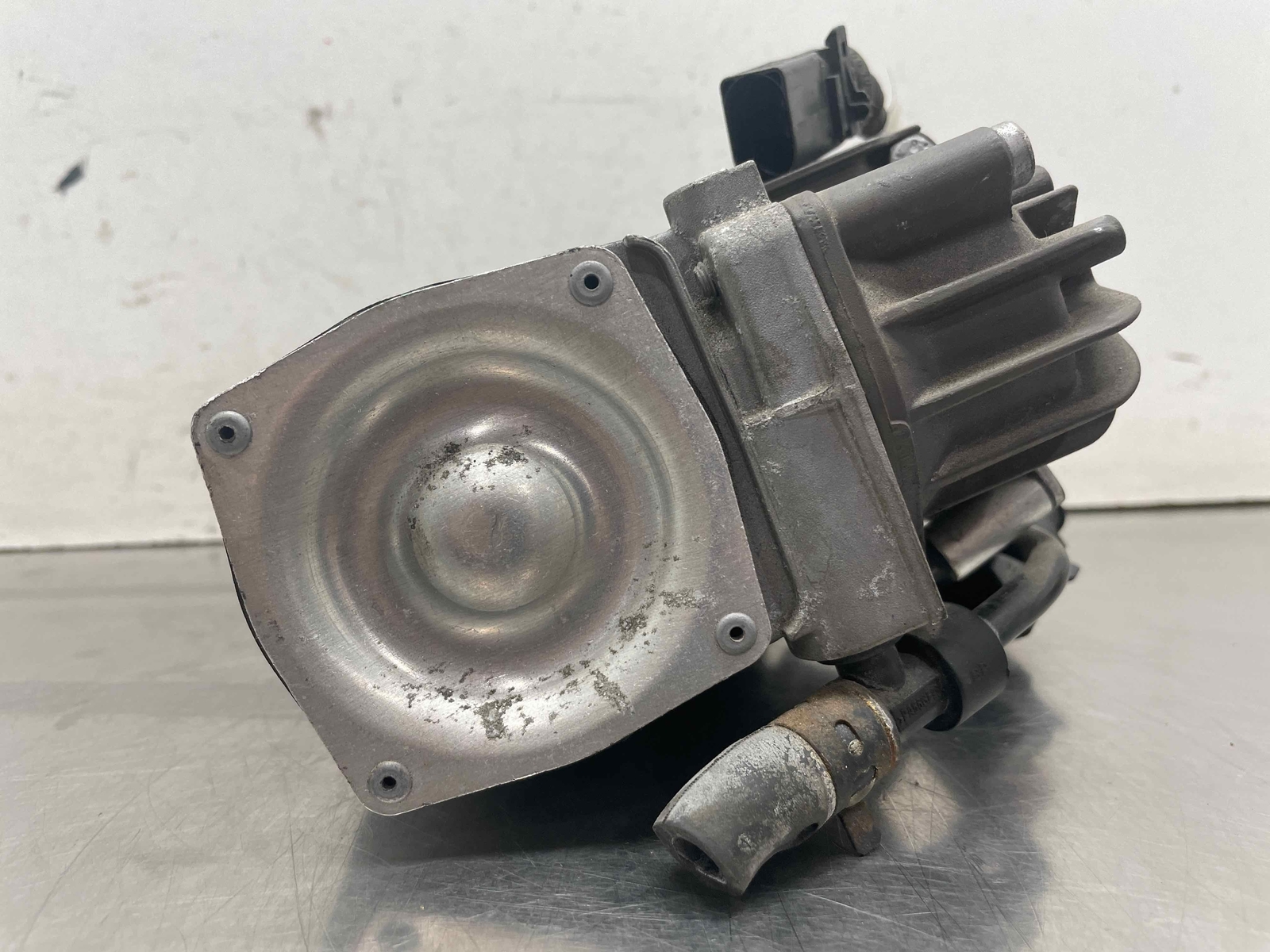 2009 Bentley Continental Flying Spur 6.0L Air Ride Susp Compressor 3D0616005M