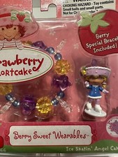 Vtg Strawberry Shortcake Berry Sweet Wearables Angel Cake Bracelet Ice Skating