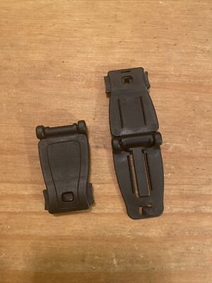 Schwarze Molle Weste Befestigungslaschen x 2. Neu. 1560 