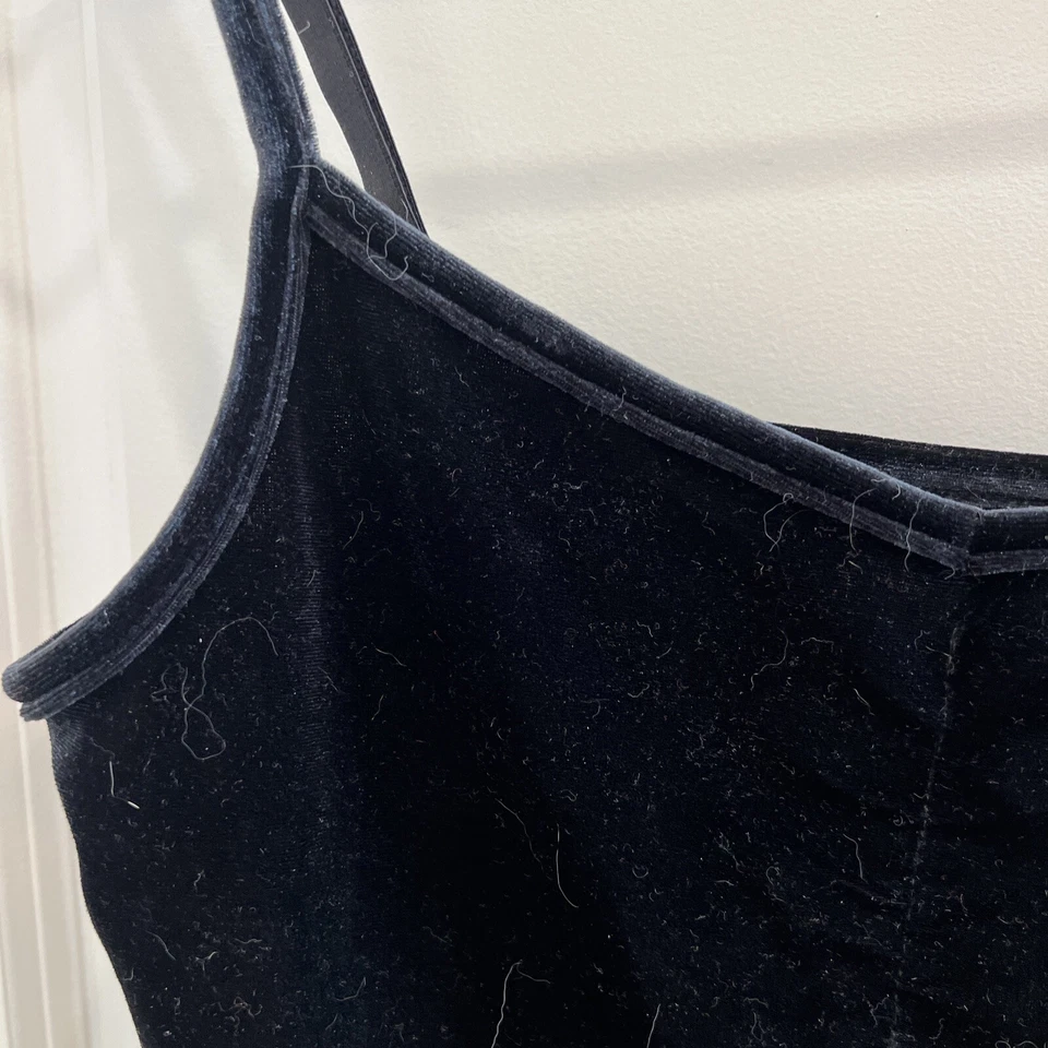 Top camisola de terciopelo con correa de espagueti negra talla M de Aerie para mujer Foto 2 de 4