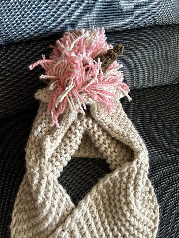 Capucha/bufanda unicornio con bolsillos y sombrero para niñas  Foto 2 de 4