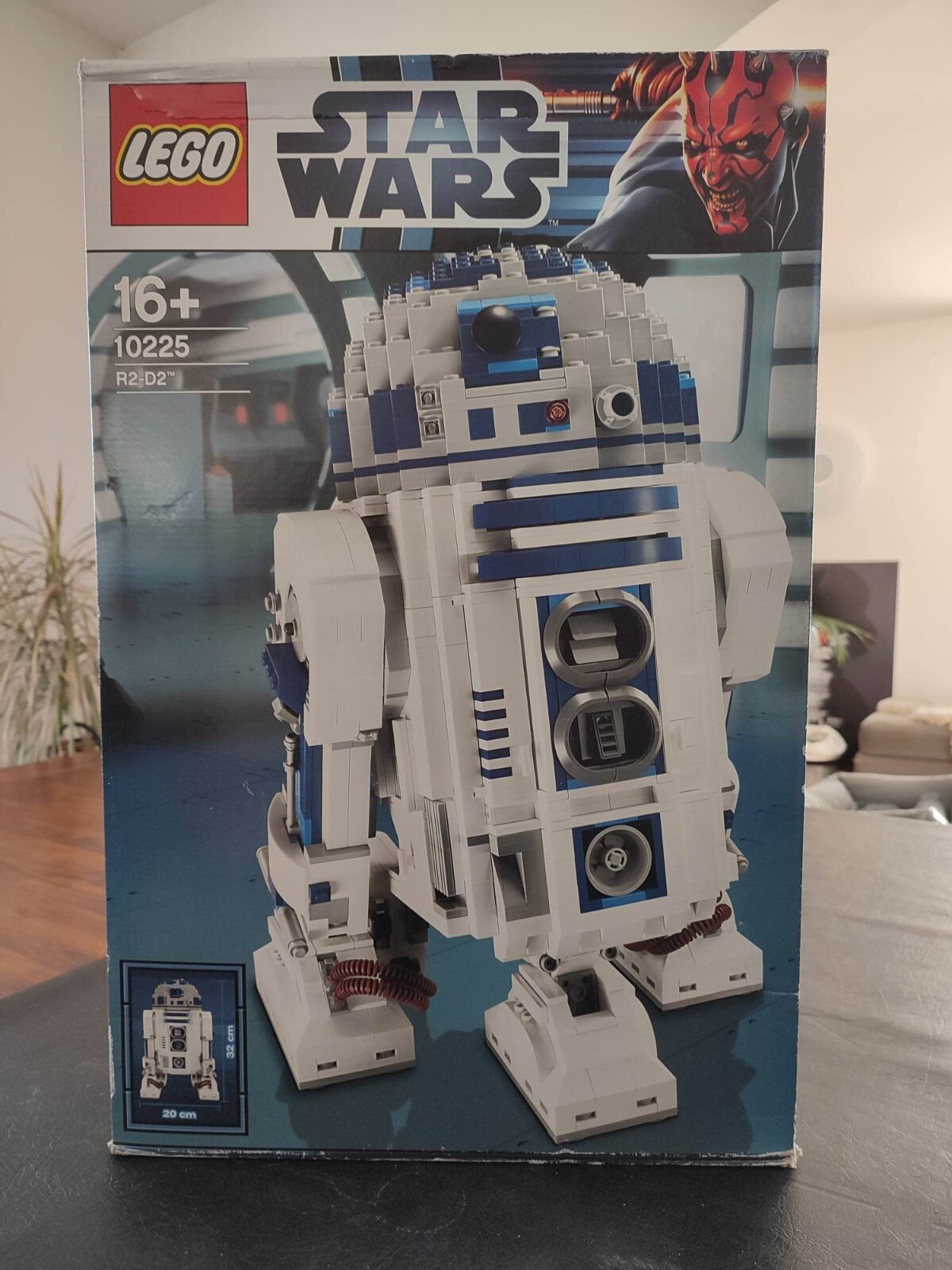 Lego Star Wars 10225 R2-D2 NEUF Jamais ouvert Scealled