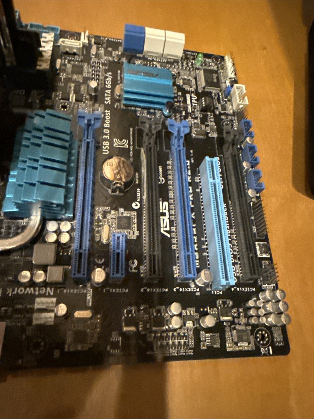 Asus M5A99FX Pro R2.0 w/enermax Cooler