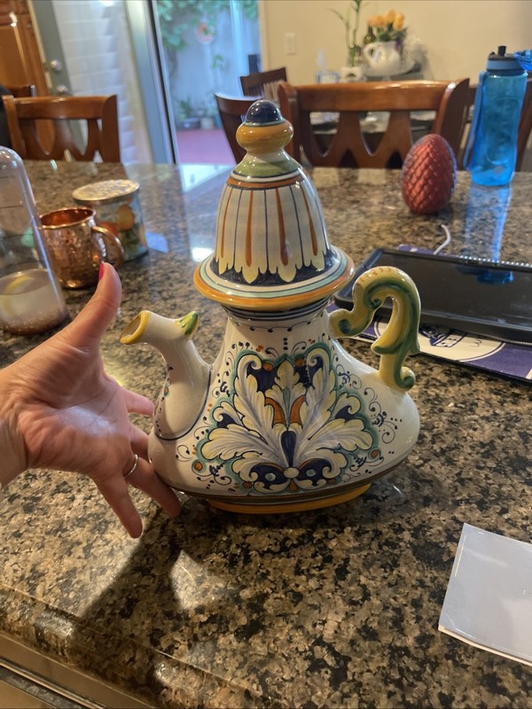 Deruta Italy, Gialletii Giulio Hand Painted Urn With Lid