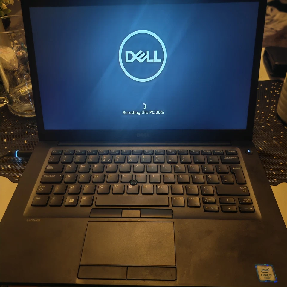 Dell Latitude E7270 14 inch (256GB, Intel Core i5 6th Gen., 16 GB Ram ), photo 2 of 2