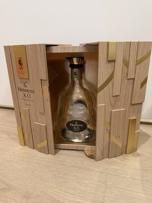 EMPTY Hennessy X.O NBA Collector's Edition Cognac Bottle with Original Box