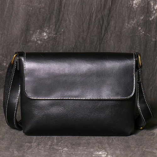 Men Vintage and Popular First Layer Cowhide Buckle Wrapped Flap