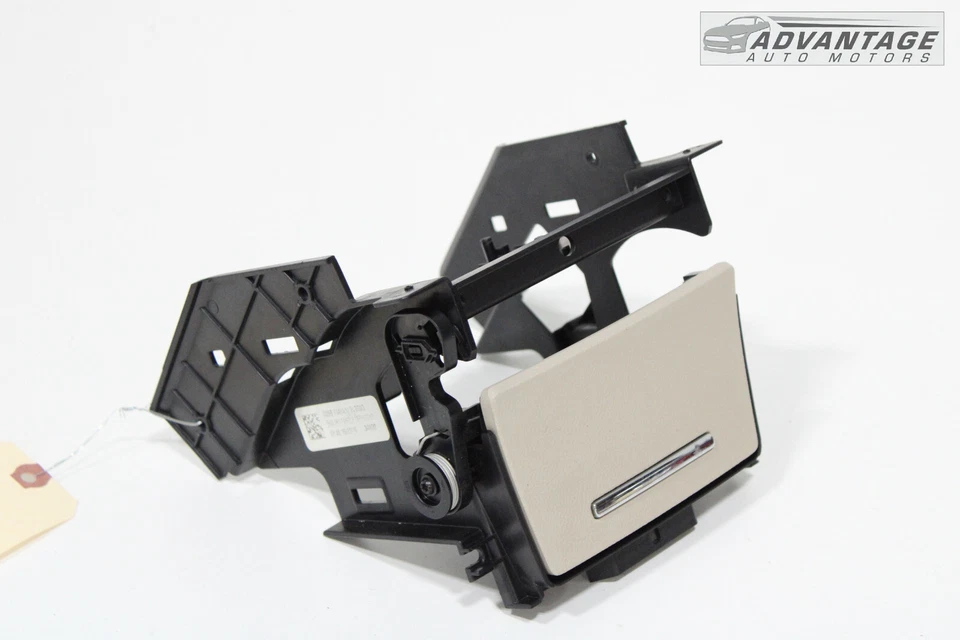 2017-2020 LINCOLN CONTINENTAL CENTER CONSOLE STORAGE COMPARTMENT ASH TRAY OEM - Imagem 2 de 4