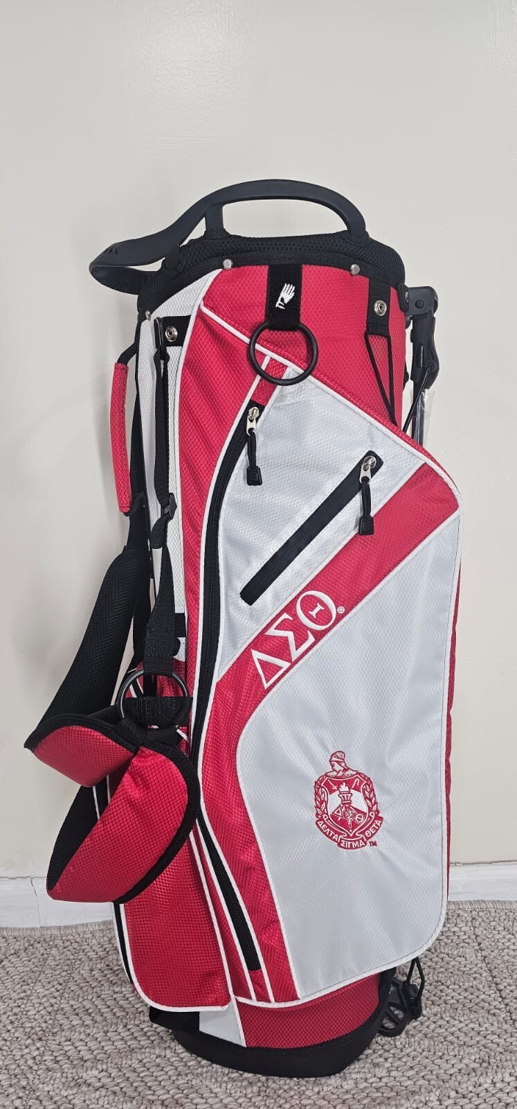 DELTA SIGMA THETA GOLF BAGS, DST GOLF BAG, RED AND WHITE GOLF BAG