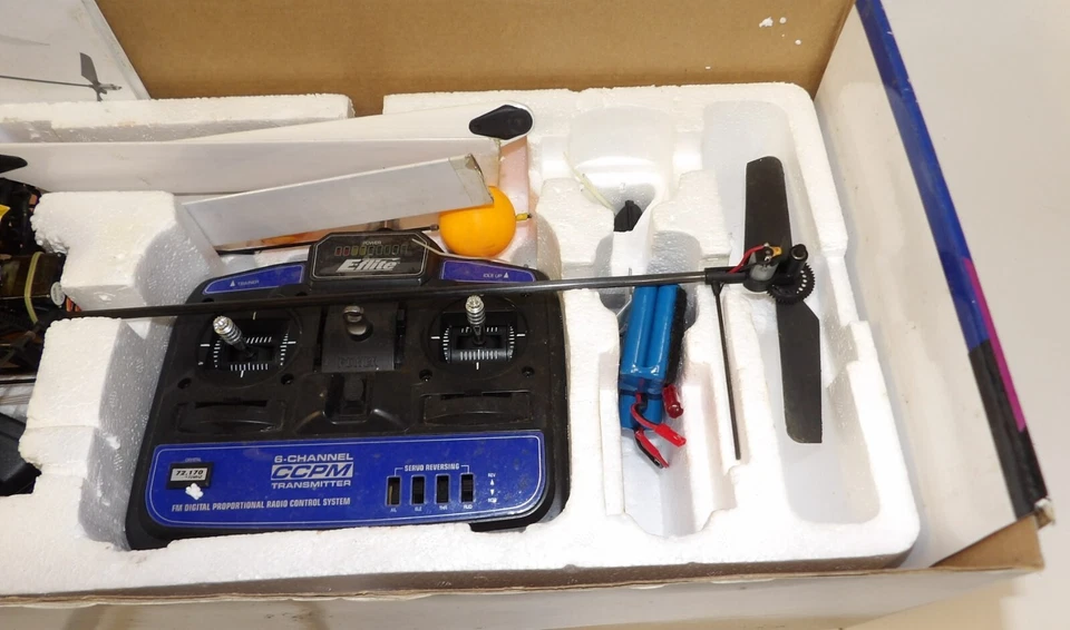 Remote Control RC E-Flite Blade CP Helicopter RTF Ready-To-Fly Heli - Image 4 of 4