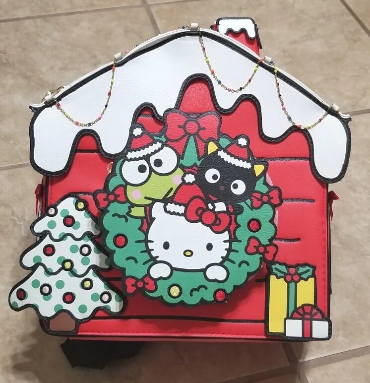 Her Universe Sanrio Hello Kitty & Friends Christmas Holiday  display picture 2
