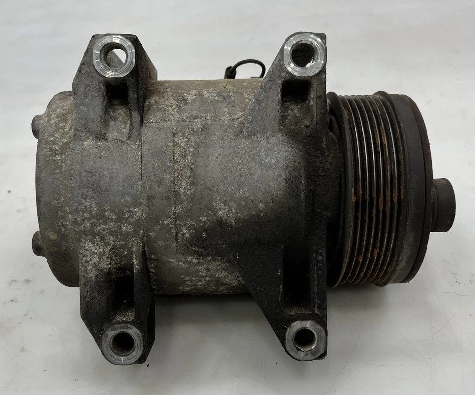 Conjunto de compresor de aire acondicionado Nissan Titan 2012-2015 OEM 926009FE1D Foto 3 de 4