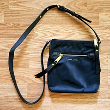 Marc Jacobs Black Nylon Cross Body Handbag Purse With Leather Strap Adjustable