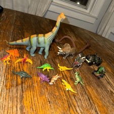 dinosaur toys Lot Of 16