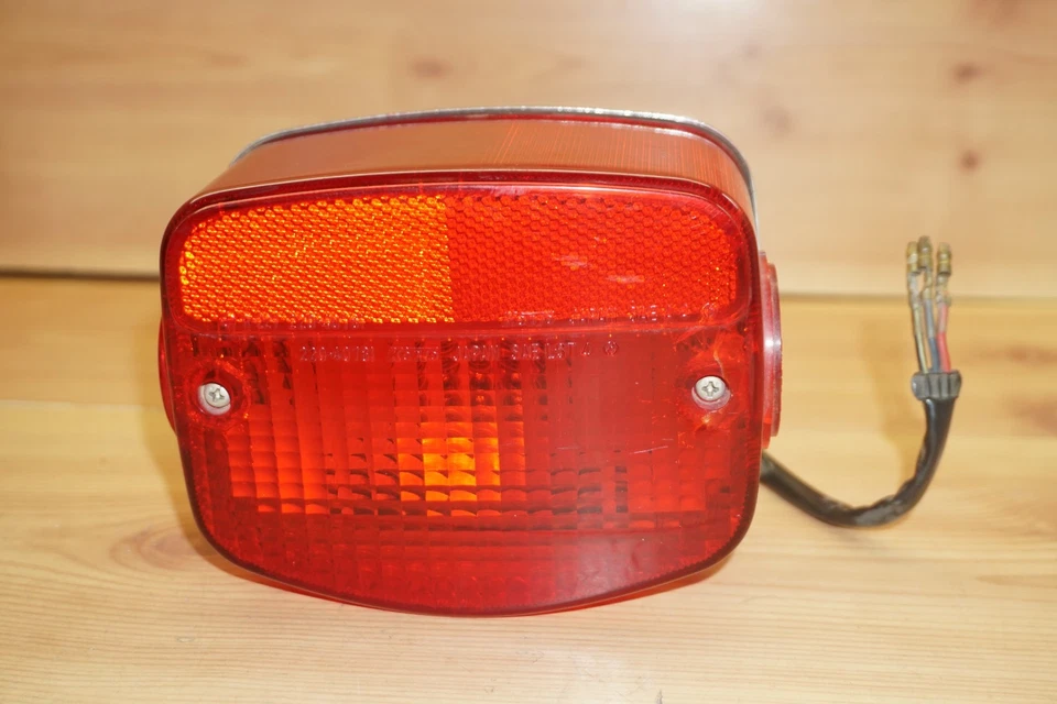 Luz trasera Kawasaki KZ650 KZ 650 1977-1979 KZ750 750 23025-064 probada buena Foto 2 de 4
