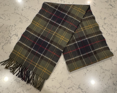 Barbour Merino Wool Cashmere Tartan Scarf Olive Plaid Fringed 64  Unisex EUC