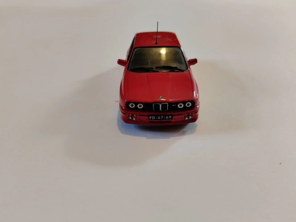 BMW M3 E30 1988 ALTAYA 1/43 - Imagen 2 de 4
