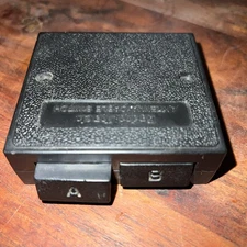 (HK) RADIO SHACK A & B PUSHBUTTON SWITCH TV ANTENNA CABLE SELECTOR