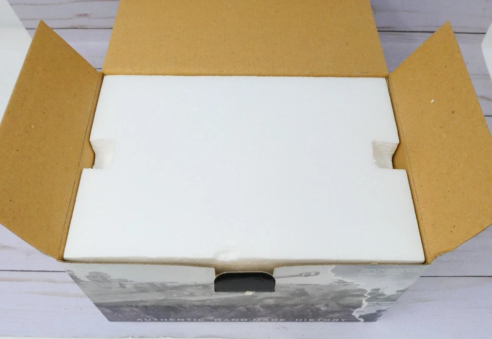 Ambulancia King & Country BBA037, Dodge WC-54 EE. UU., verano, retirada Foto 3 de 4