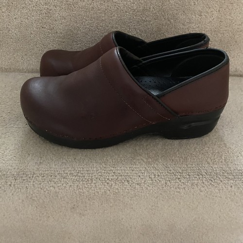 LAND’s END CHESTNUT BROWN LEATHER CLOGS SIZE with BLACK WOODEN HEEL SIZE UK 6