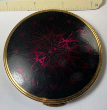 VINTAGE COMPACT BLACK WITH RED FLOWER DESIGN W139