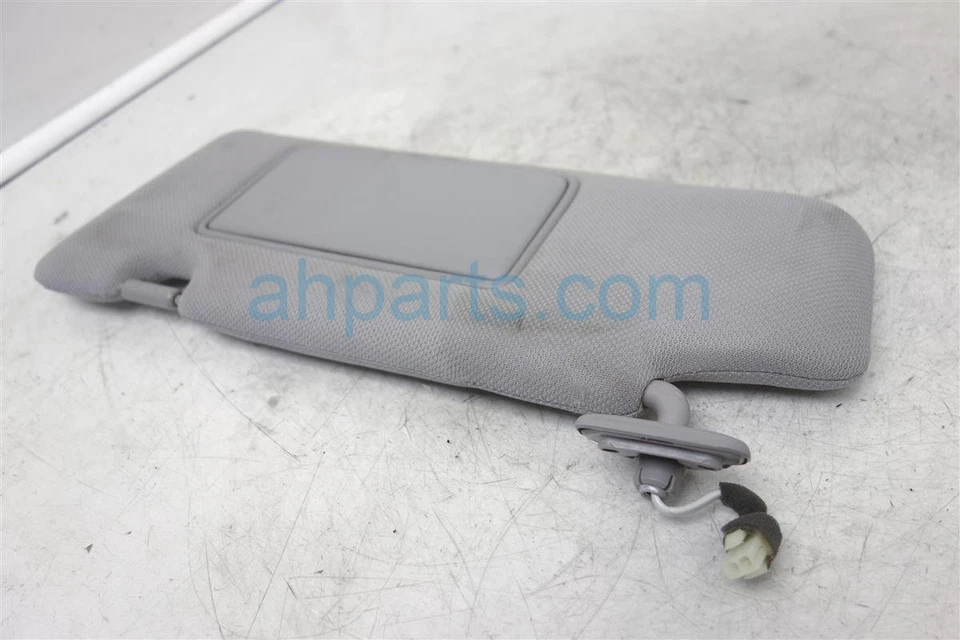 2007-2008 Nissan 350Z Coupe Driver Side Interior Sun Visor 96401-Ev00a - Image 2 of 4