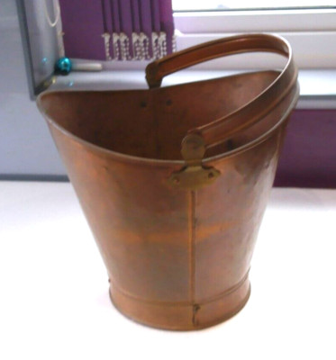 Vintage Kohle Helm Form Kupfer Eimer Kamin Display Pflanzgefäß