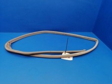 Mercedes-Benz S W126 1982 Rechte Hintere Tür Dichtung PUM37924 Mercedes-Benz S W126 1982 Rechte Hintere Tür Dichtung PUM37924